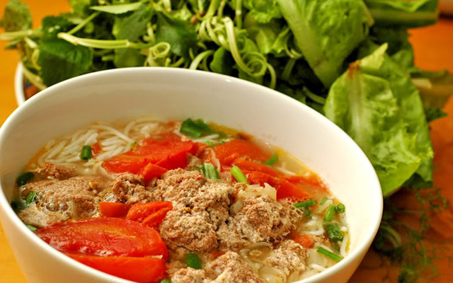 Lan - Bún Cá, Bún Riêu