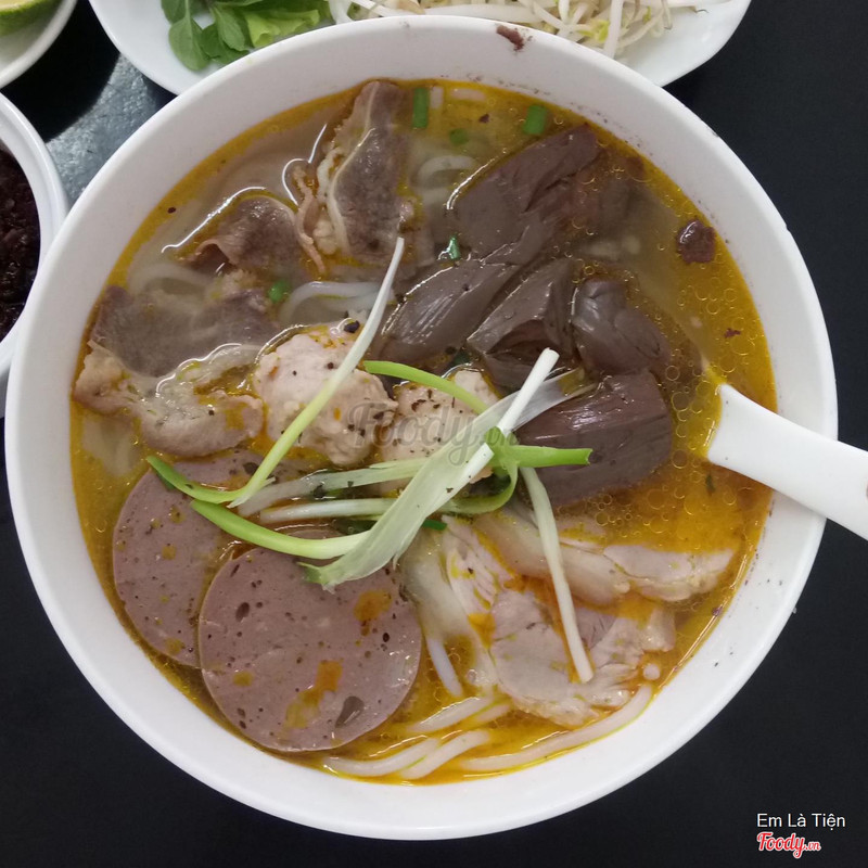 Bún bò thượng hạng 60k