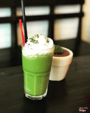 Matcha đá xay. Ngọt vừa - béo vừa. Uống rất dễ chịu :3