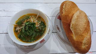 Bánh mì xíu mại Đà Lạt