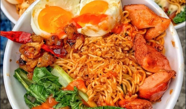 Mì Trộn, Phở Trộn & Ăn Vặt Hoàng Yến