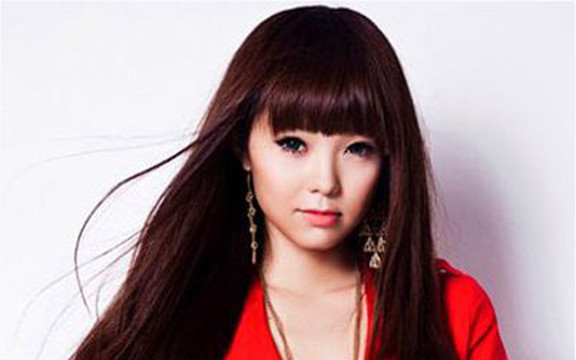 Uốn Tóc Nhi - Tôn Đản