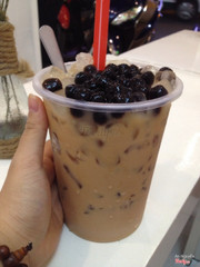 Trà sữa khổng lồ