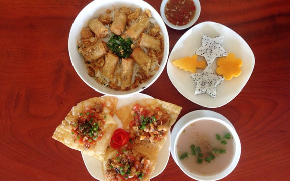 P&B Restaurant - Nhà Hàng Chay