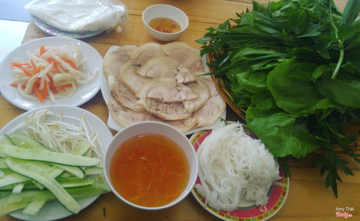 thịt heo Cuốn bánh tráng