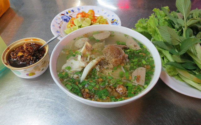 Hủ Tiếu Khuya - Chung Cư Bàu Cát 2