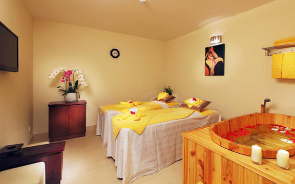 Bamboo Massage - Edenstar Saigon Hotel