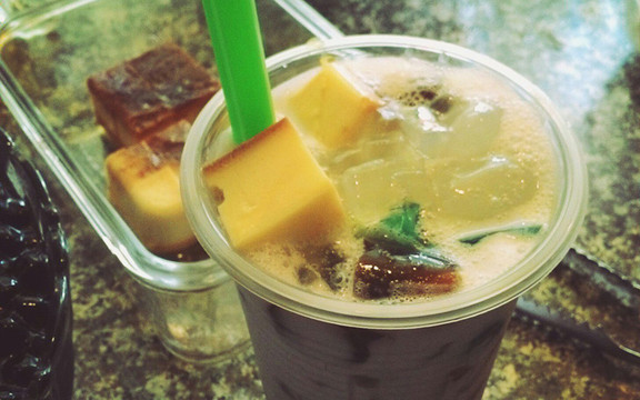 Bà Ngoại Xì Tin - Trà Sữa