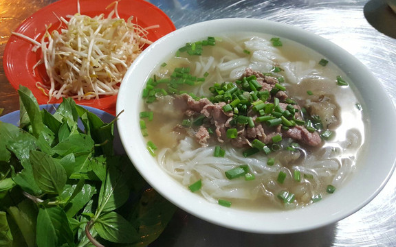 Phở Phù Đổng