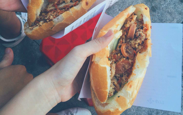 Bánh Mì Dân Tổ - Ngã Ba Cao Thắng - Trần Nhật Duật
