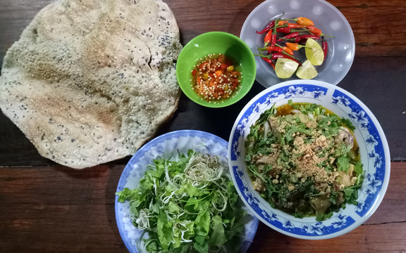 Quán Phụng - Mì Quảng, Bún & Cơm