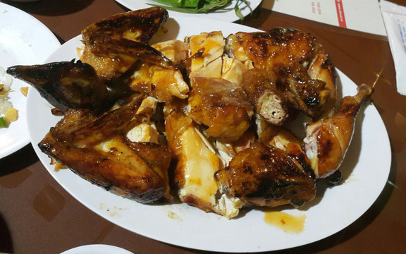 Gà Nướng Tấn Đạt