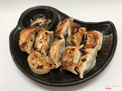 G-12 Sui Cao Chien / Pan fried dumplings 75,000VND