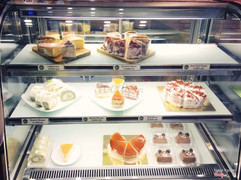 Tủ bánh cực nhiều nhìn rất đã mắt