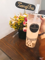 Mình luôn chọn vị Hồng Trà 2 chân trâu Hoàng kim, uống với nhai phải gọi là đã .. Trà thanh mát vừa miệng, trân châu dẻo ngon, uống một lần là cứ bị nghiện ý. Giá thành cũng khá hợp lí, quán nhiều chương trình sale  ưu đãi lớn.. Nhân viên phục vụ cũng khá nhanh . Nói chung rất là ngon 😍😍😍😍😍😍😍😍