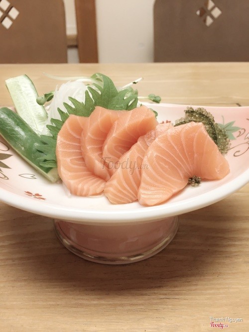 Sashimi cá hồi
