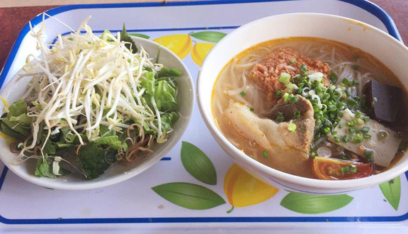 Hằng - Bún Riêu Giò Heo