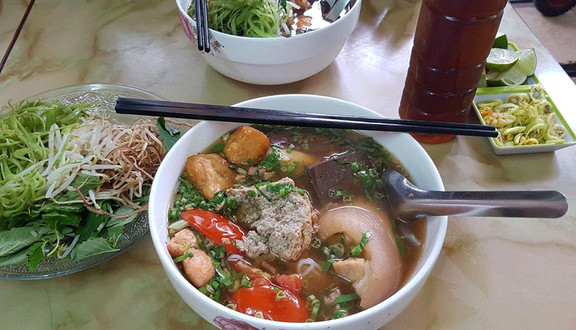 Hủ Tiếu Mì, Bánh Lọt & Bún Riêu