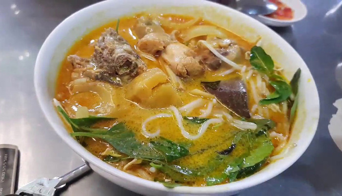 Cô Nga - Bún Cà Ri & Bún Thịt Xào Chả Giò