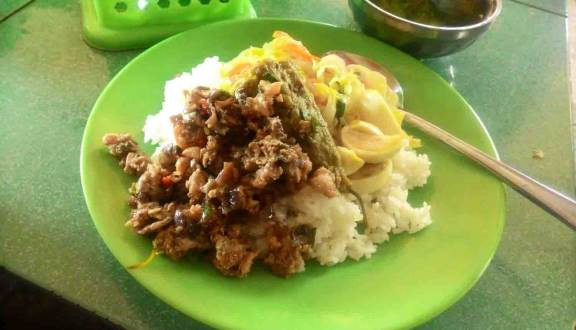 Cơm Bình Dân - Phạm Văn Xảo