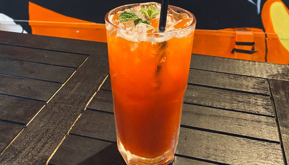 The June Coffee - Hoa Sứ