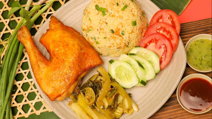 Cơm Gà Xối Mỡ Đức Phát - Đường Số 1