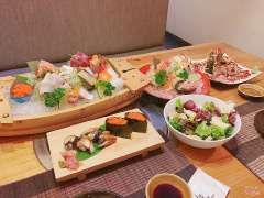 Sashimi + sushi
