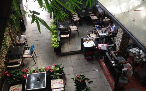 Thềm Xưa Cafe - Nguyễn Cảnh Chân _ Q1