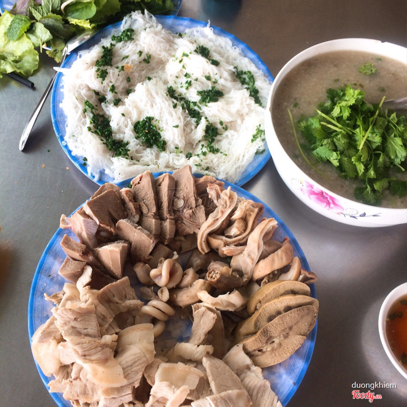 Bánh hỏi + cháo lòng