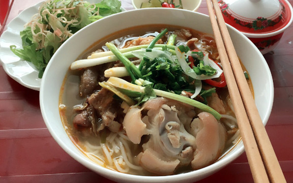 Bún Bò Huế - 134 Bùi Thị Xuân