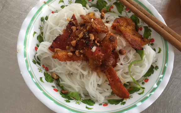 Bún Thịt Nướng 15K - Phạm Hùng