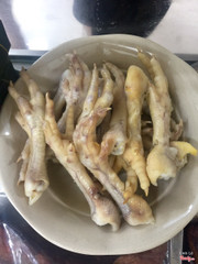 Chân gà luộc