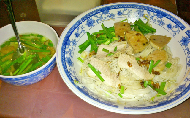 Hủ Tiếu Mì, Bún Bò Huế & Hột Vịt Lộn