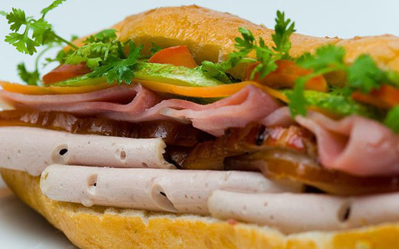 Bánh Mì Huệ Hoàn