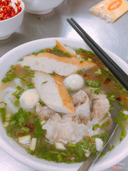 bánh canh chả cá giò heo