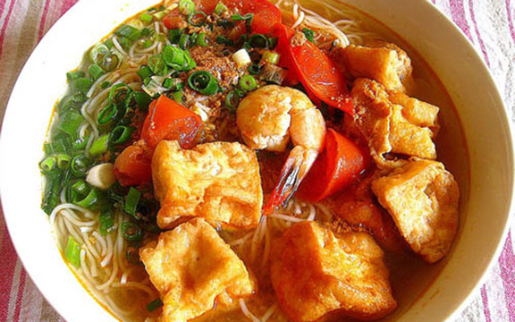 Bún Riêu Bà Lan