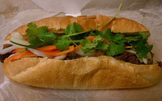 Bánh Mì Thịt 28