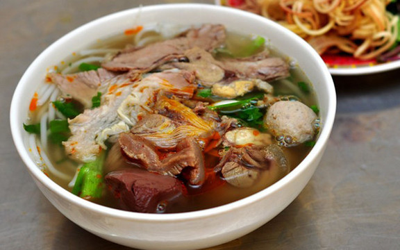 Cô Phương - Bún Bò & Mì Quảng 