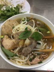 Bún bò thập cẩm 40k