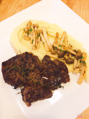 Rib Eye 150gr with mashed potato and mushroom