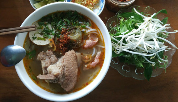 Bún Bò Huế Giò Heo - Nguyễn Thái Sơn