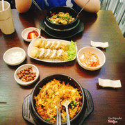 view cũng bình thường nhưng bù lại giá rẻ và đồ ăn ngon