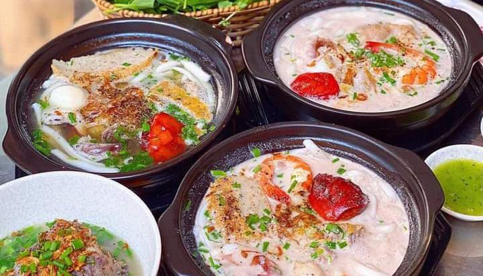 Bánh Canh Thố Nước Cốt Dừa Hiếu