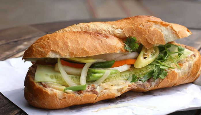 Bánh Mì Giò Chả - Hòn Chồng