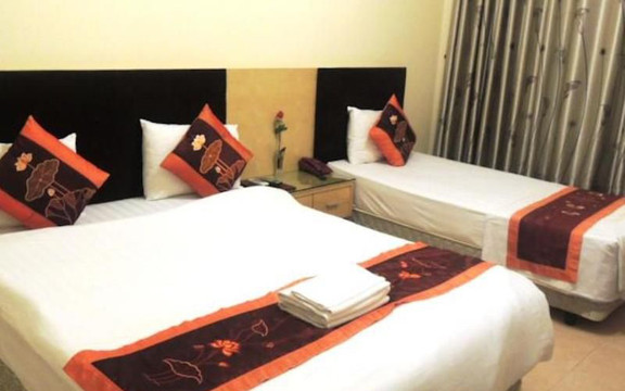 Ruby Hotel - Nguyễn Chánh