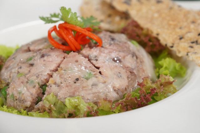 Bếp Nhà Hạnh - Chả Đùm Bánh Tráng - Lâm Văn Bền