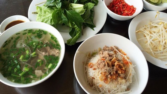 Kon Tum Quán - Phở Khô & Xôi