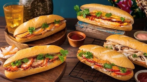 Cơm Quê Cô Tấm - Bánh Mì Bò Kho