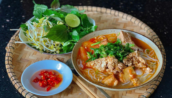 Hoàng Huệ - Bún Riêu Cua Cá & Bánh Đa Trộn - Ngõ Tự Do