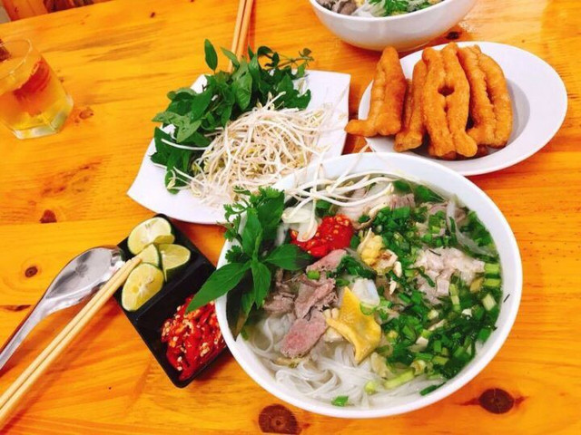 Phở Bùi Minh - Phở Bò, Cơm Chiên & Phở Miến Trộn - Lê Trọng Tấn